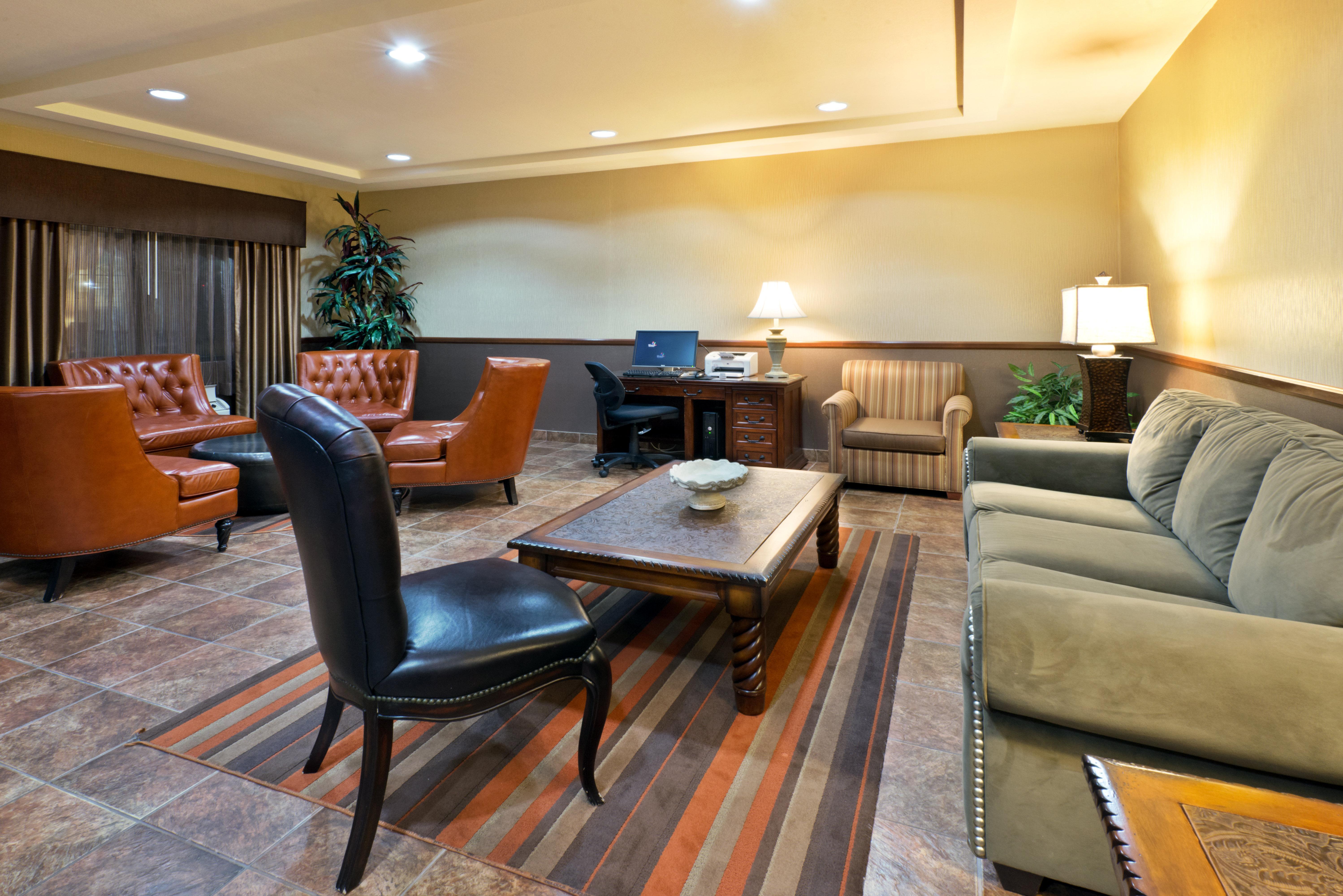 Holiday Inn Express Show Low By Ihg Bagian luar foto